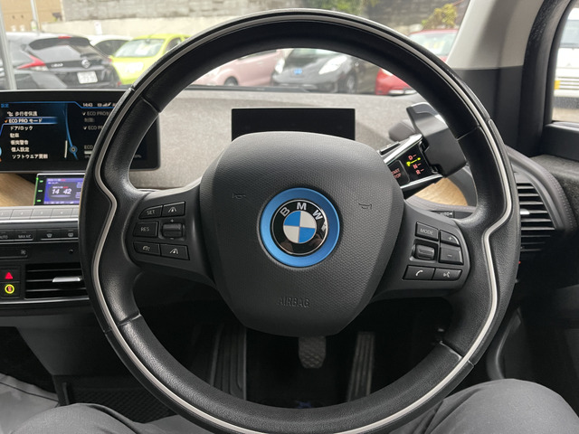 ���n���h���ɃX�C�b�`�����邩����������ɂ����ȑ��삪�ł��܂��B������������!!���₢���킹��TEL06-6430-1230 E-mail cars_genesis2007@yahoo.co.jp�܂�!!��