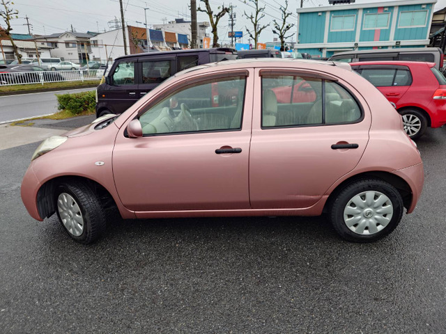 自動車保険もご相談ください。当店は三井住友海上、あいおいニッセイ同和損保の代理店です。保険担当が万一の際は連携を取って迅速にご対応致します。代車・レンタカーもご用意できますのでご安心ください。