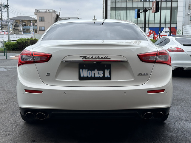 �y�O�� ���z�N���[�j���O�ς݂ŃL���C�ł��B���{�f�B�K���X�R�[�e�B���O������舵�����Ă���܂��̂Ő��񂲑��k�������B