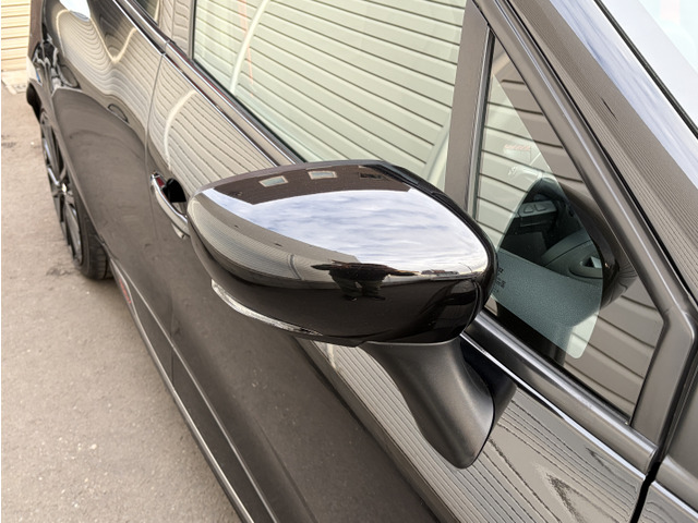 �y�E �T�C�h�~���[�z