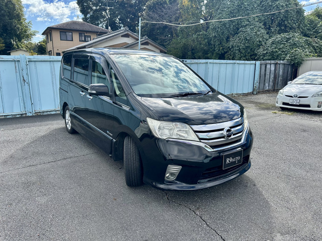 セレナ2.0 ハイウェイスター S-HYBRID