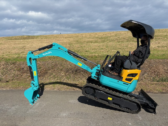 クボタミニバックホー