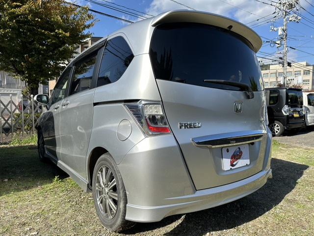 フリードハイブリッド1.5 ジャストセレクション