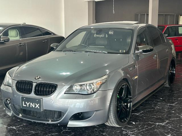 M5セダン（BMW）5.0　パワークラフト可変マフラ サンルーフ 中古車画像