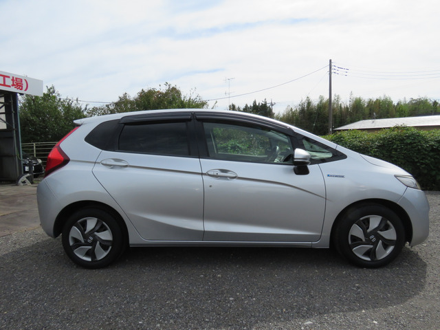 フィット1.5 ハイブリッド Fパッケージ