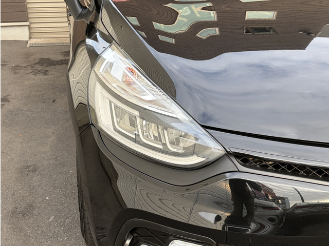 �yLED�w�b�h���C�g�z���V����ԑ��s�����ǍD�Ȏ��E���m�ۂ����S���ĉ^�]�ł��鍂�P�xLED�w�b�h���C�g�𑕔�!�_�����x�������A����d�͂��}�����Ă��܂��B