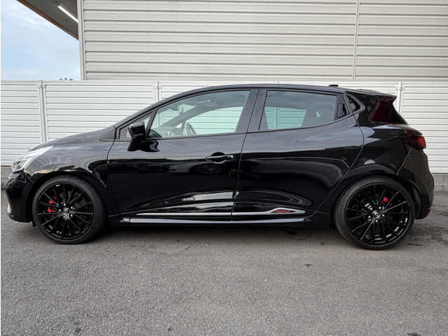 �y�O�� �����z