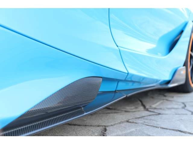 �T�C�h�X�J�[�g�̓��A�_�N�g�ɂ����ăJ�[�{���ɂȂ��Ă��܂��̂ŃX�^�C���b�V���ȃf�U�C���ł������܂��B