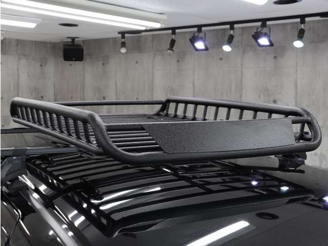 �V�i���[�t���b�N�t���ł�!�L�����v��A�E�g�h�A�V�[���Ȃǂɍs�����ȂǁA��������̉ו����^�ԍۂɖ��ɗ��֗��ȃA�C�e���ł���