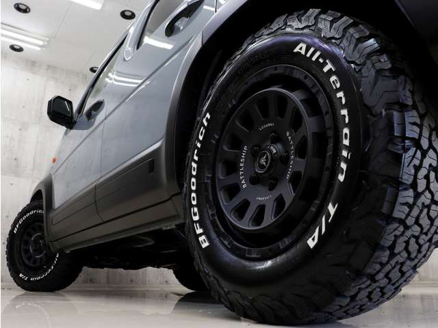 �V�i�ЊO�A���~�z�C�[���ɐV�iBF�O�b�h���b�`�I�[���e���[���z���C�g���^�[�^�C���𑕒����A�N�e�B�u�ȕ��͋C�Ɏd�オ��܂����B