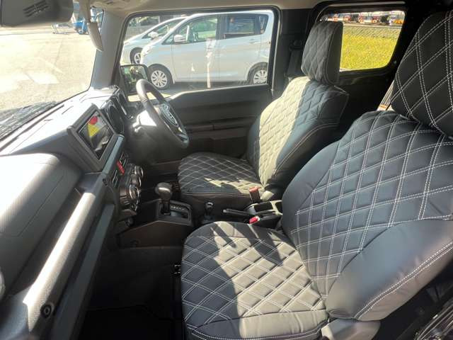 クラッツィオ製シートカバー♪