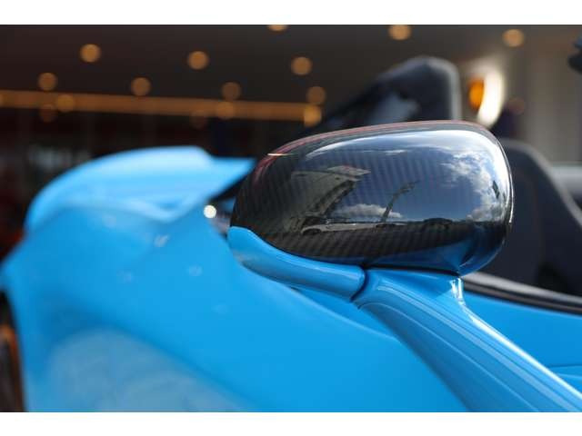 �J�[�{���~���[