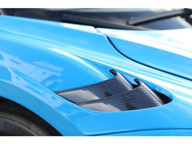 �t�F���_�[�_�N�g���J�[�{���t�@�C�o�[�ɂȂ�܂��B