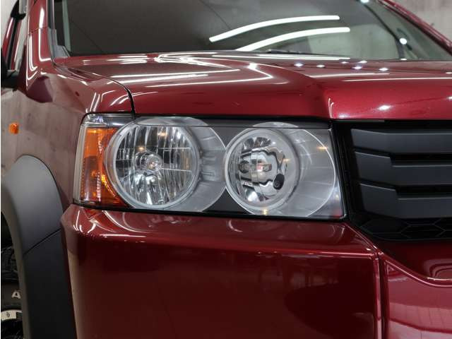 ヘッドライトも黄ばみや曇り等無く大変キレイな状態を保っております。インナーブラックペイント等ライトのカスタムもお気軽にご相談ください。