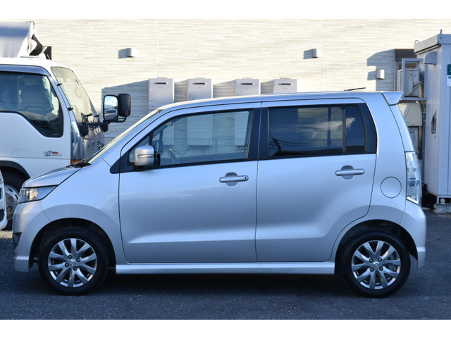 しっかりと現車を目でみてエンジンを付けて激選仕入れをしています!