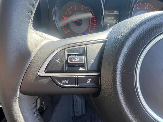 オーディオ系の操作ボタンです♪