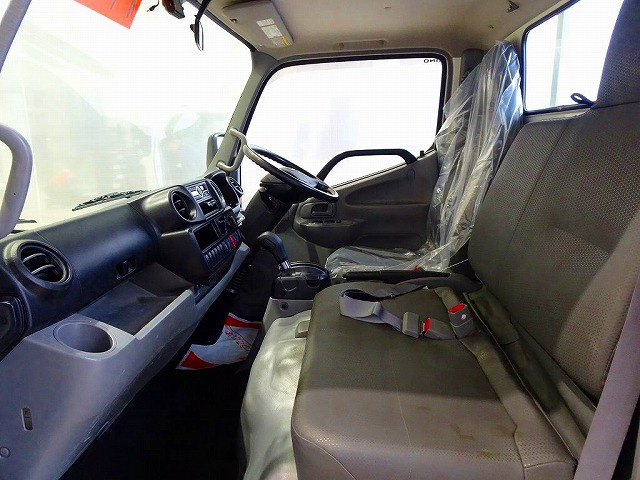 AC PS PW SRS ABS �W���h�A���b�N ���d�i�~���[ AM/FM���W�I ETC �h���C�u���R�[�_�[ �^�[�{ �r�C�u���[�L �A�C�h�����O�X�g�b�v �g���N�V�����R���g���[��