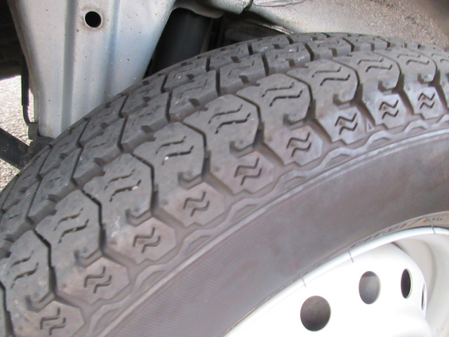 リアタイヤです