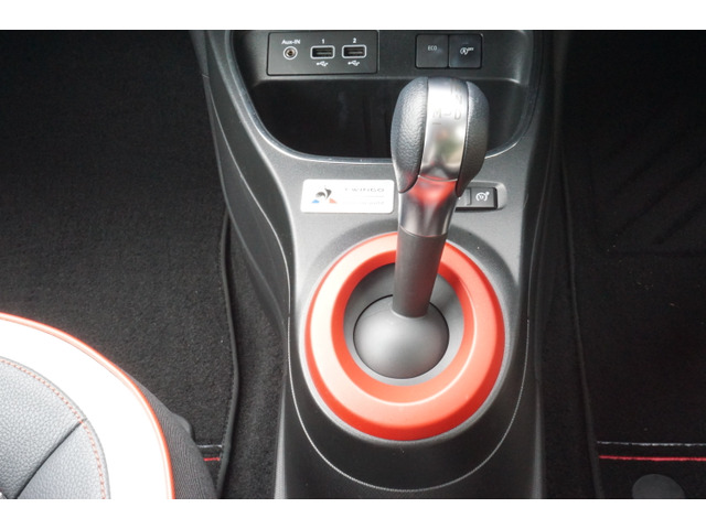 6AT!DCT(�f���A���N���b�`�g�����X�~�b�V����)�Ȃ̂ŕϑ��̓X���[�Y�ł��B���������ł��B