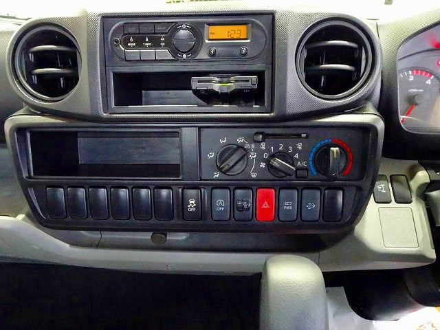 AC PS PW SRS ABS �W���h�A���b�N ���d�i�~���[ AM/FM���W�I ETC �h���C�u���R�[�_�[ �^�[�{ �r�C�u���[�L �A�C�h�����O�X�g�b�v �g���N�V�����R���g���[��