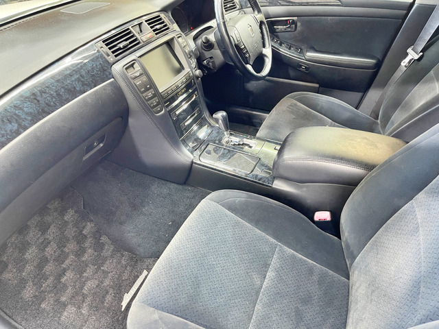 当店は他の格安店とは違い札幌運輸支局(1-3192)認証工場になりますので、しっかりと法定点検後に納車させていただきますのでご安心ください。お客様のご予算に合わせて整備、点検、必要に応じて部品交換を行います