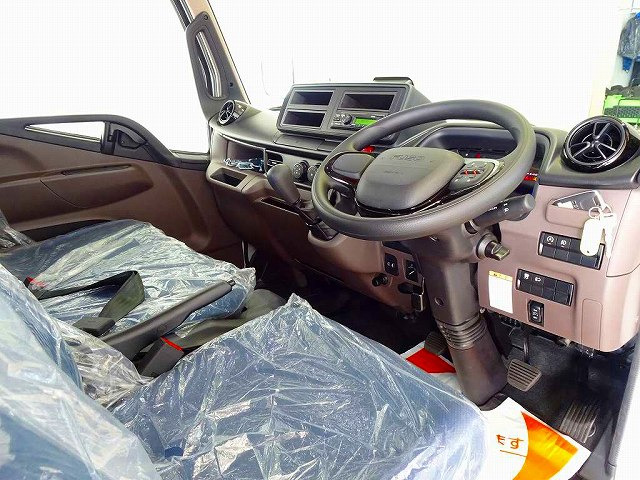 AC PS PW(�t�����g�̂�) SRS ABS �L�[�t���[ ���d�i�~���[ AM/FM���W�I �o�b�N���j�^�[ �A�h�u���[ �^�[�{ �r�C�u���[�L �C���p�l5MT