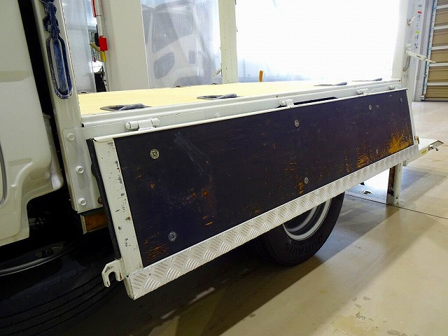 �ב����:205&times;161&times;38 �O���J �����ւ� ���ߍ��݃t�b�N4�� ���E�A�I���㕔/�O���Ē����A���~�ȍ|�� ������Ɠ�2�� ����PG/800kg�t