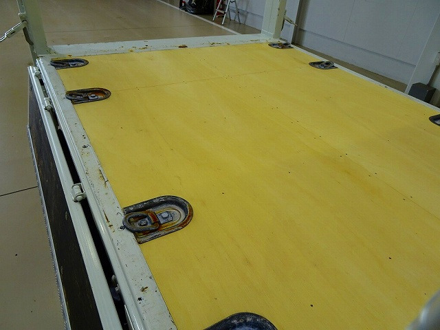 �ב����:205&times;161&times;38 �O���J �����ւ� ���ߍ��݃t�b�N4�� ���E�A�I���㕔/�O���Ē����A���~�ȍ|�� ������Ɠ�2�� ����PG/800kg�t