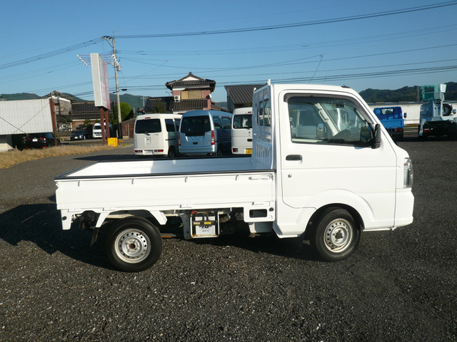 全体的に細かいキズはありますが、比較的綺麗な1台です☆