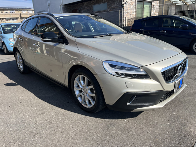 コンピューター診断機は イタフラ車に特化した【テクサ】全車種対応の【マキシス】を導入しております!