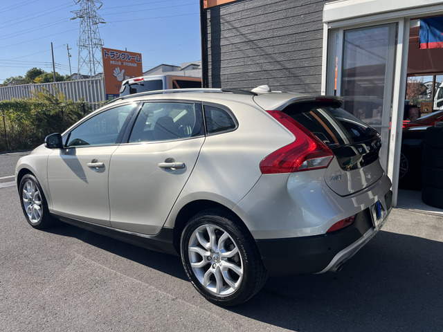 駐車場に入るか心配、仕事の都合で車を見に行くことが難しい。お任せ下さい!ご指定の場所までデモ致します!勿論、無料です!