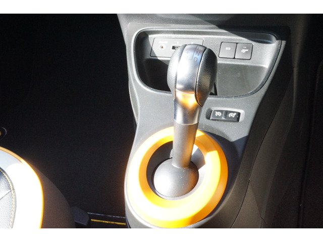 6AT!DCT(�f���A���N���b�`�g�����X�~�b�V����)�Ȃ̂ŕϑ��̓X���[�Y�ł��B���������ł��B