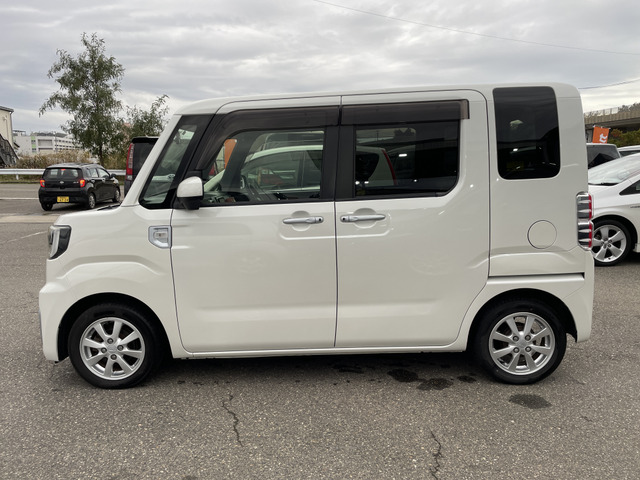 �y�x�����z���i�X�z���Ԃ������������܂��āA���ɗL�������܂��B�݌Ɏԗ��ɂȂ�܂��̂ŁA���񂲓s���̋X�������ɁA���ɗ��ĉ������B���X�\��������ƁA���ē����X���[�Y�ł��B