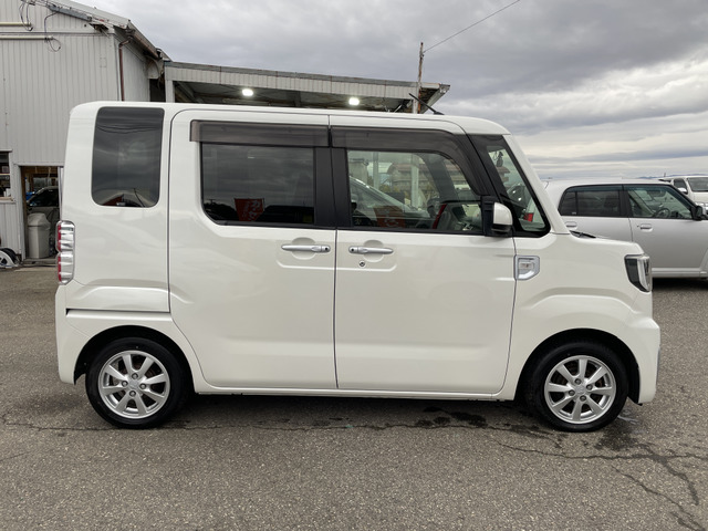 �y�x�����z���i�X�z���Ԃ������������܂��āA���ɗL�������܂��B�݌Ɏԗ��ɂȂ�܂��̂ŁA���񂲓s���̋X�������ɁA���ɗ��ĉ������B���X�\��������ƁA���ē����X���[�Y�ł��B