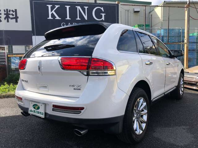 4WD!����LED�e�[�������v!�o�b�N���j�^�[!�N���A�����X�\�i�[!�G���W���@�ւ����q���ǂ��G���W���͍���]�܂ŃX���[�Y�ɉ��A�C�h�����O�����肵�Ă��܂��B