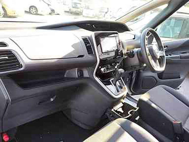 常時店舗在庫300台以上あります。当店は厳選仕入れをしております。輸入車 国産車 注文車 納得のいく、お客様のお探しのいいお車がきっと見つかります。☆直通TEL0569-84-1338