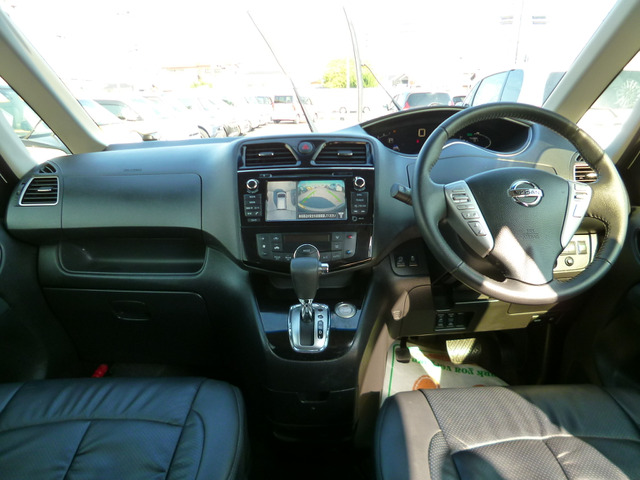 セレナ2.0 ハイウェイスターG S-HYBRID アドバンスドセーフティパッケージ