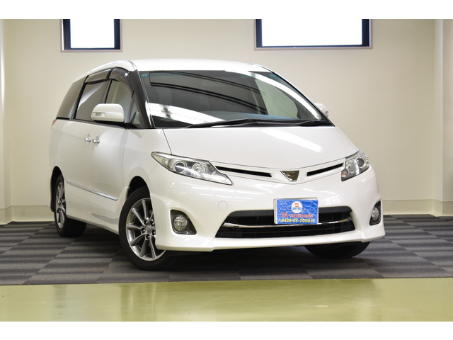 ETCやナビ、TV、後席モニター等の装備も付いているので納車後の出費が少ないのも嬉しいですね!車検もR8年8月まで残っていますのでご契約後最短10日程で納車できます!お早めにお問い合わせください。