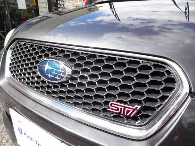 ����p260km/h�\�����[�^�[�A�{�v����MT�V�t�g�m�u�A�t�����g�ɂ�STI���S���h�J�����A���J���^�[��+���U�[�V�[�g���������ꂽ����600��̃X�y�V�����Ȉ�䁙