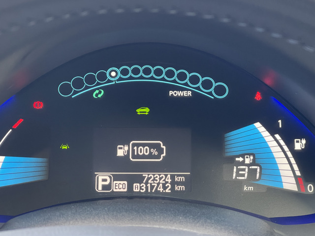 ☆満充電時走行可能距離137kmです。使い方・気温・湿度等で多少前後します。お見逃し無く!!お問い合わせはTEL06-6430-1230 E-mail cars_genesis2007@yahoo.co.jpま