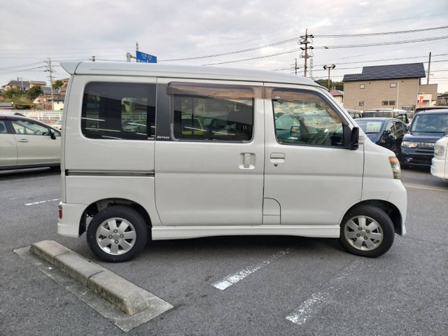 �����ԕی������k��������!�O��Z�F�A���������j�b�Z�C���a�㗝�X�����ς��肵�܂��B�ی��S����������̏ꍇ�A�g������ĕq���ɑΉ����܂��B��ԁA�����^�J�[�����p�ӂ��܂��̂ł����S���������B