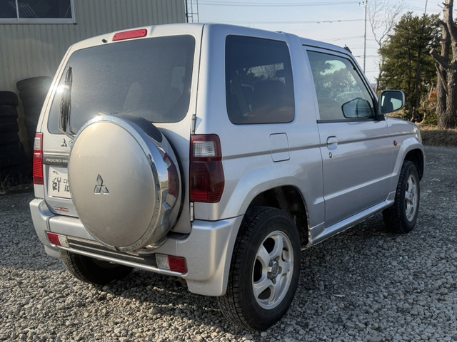 当店は総額表示のお店ですので諸費用、税金等、全て含んだ金額となっております!特に追加がなければ総額のお支払いのみです♪(札幌ナンバー以外の方は別途登録費用かかります。)