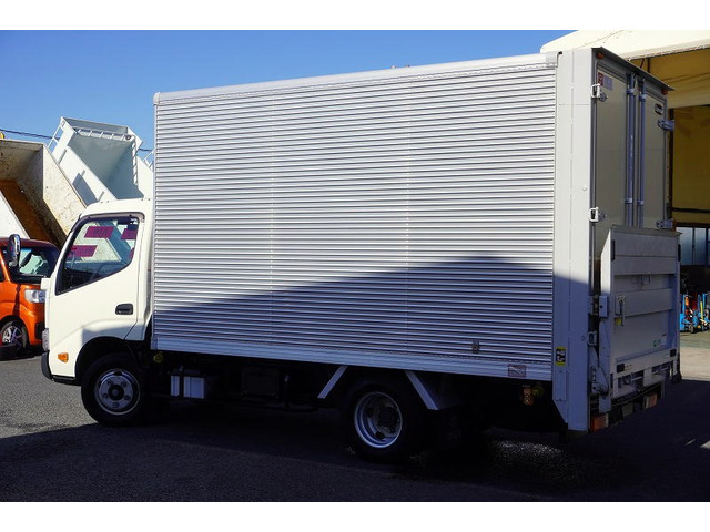 �o���E�g���b�N�Ƃ���1��1��d�l�̈قȂ镨�����A���m���Ɋ�Â�������₷�����������Ē����܂��B