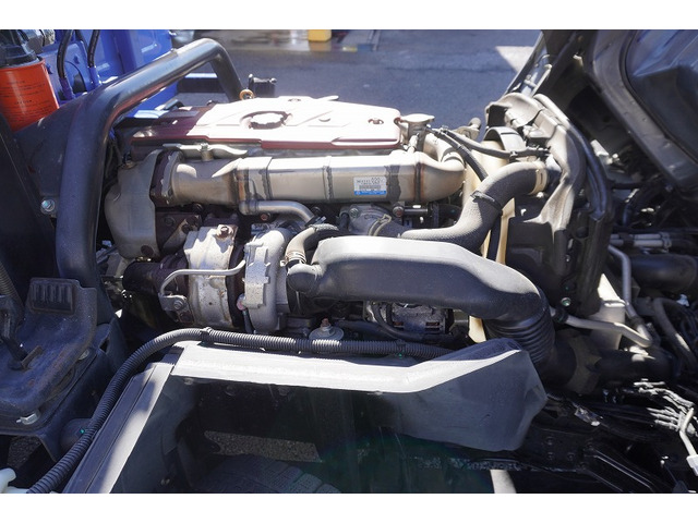 �L�x�ȃg���b�N�A���p�ԁA�n�C�G�[�X�Ȃǎ�舵���Ă���܂��B��xHP�������������Bhttp://www.vantruck.co.jp/