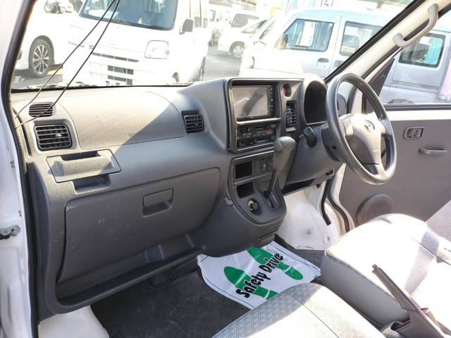 ���Ԃ̎��Ȃ牽�ł������k���������B����������������T�|�[�g�����Ē����܂��B�����A�������邨�ԁA�s���Ԃ��������܂����炲���k���������B���X�ɕ����Ȃ��悤�Ɋ撣�Ă܂�!!