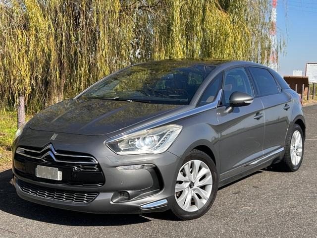 DS5(シトロエン) シック　ブラウンレザーシート 中古車画像