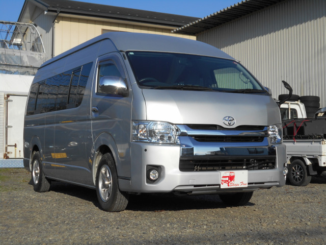 ハイエースバン