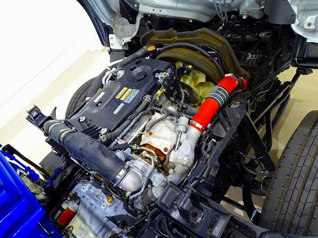 �G���W�����[��