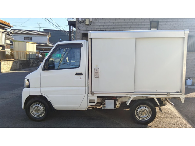 �ԗ��ɂ��āA�C�ɂȂ�ӏ���ڍׂɂ��Ă����ⓙ�������܂�����A���C�y�Ƀ��[���ɂĂ��₢���킹���������B