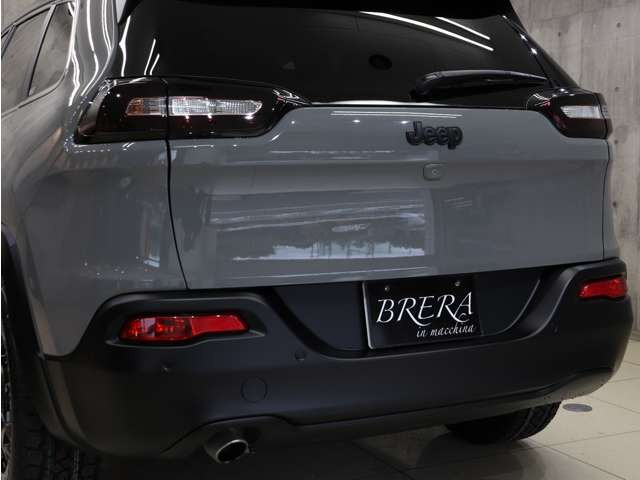 ���A�o���p�[��e��G���u�������}�b�g�u���b�N�ɓh�蕪���y�C���g���{���Ă��܂��B